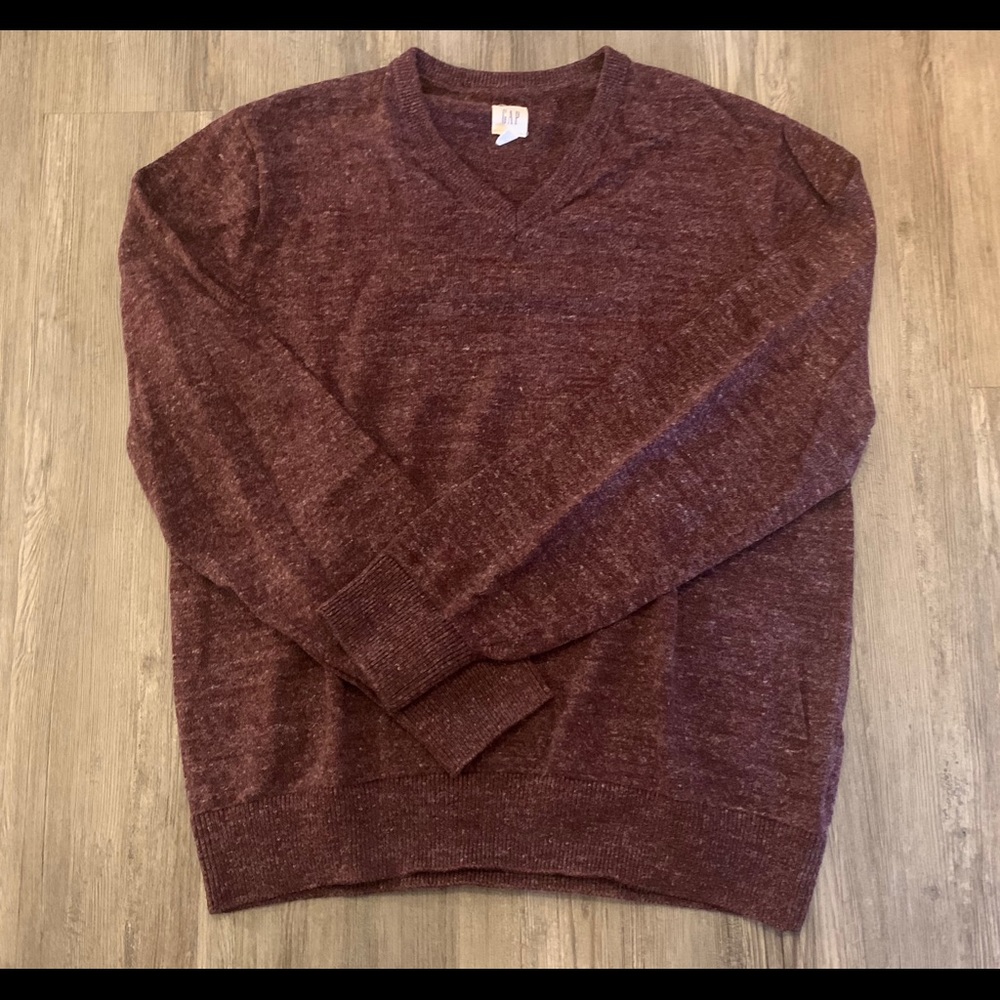 Gap v neck sweater